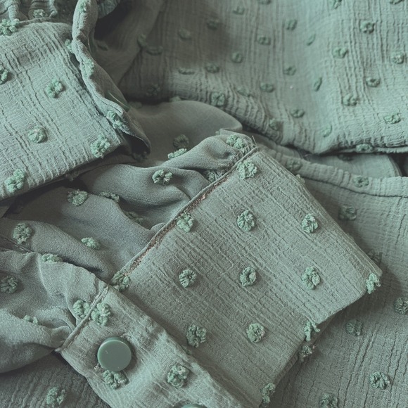 Cece Green Pullover Boho Peasant Lined Long Sleeve Blouse Top Clip Dot Baubles M - Picture 8 of 8